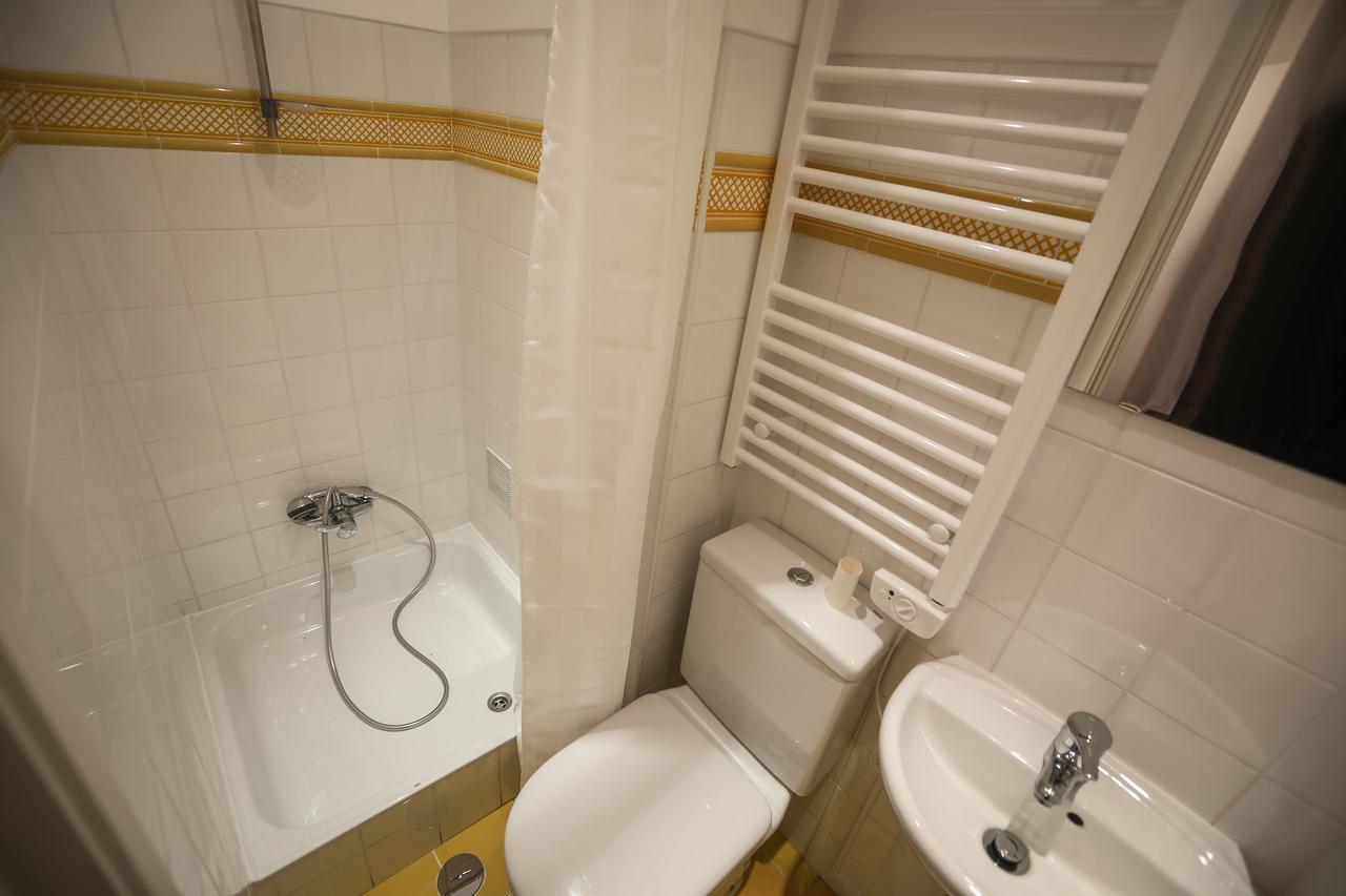 67 Suites Guest house
